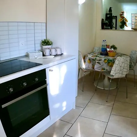 Casa Vacanze Limoni مينتون